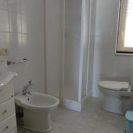 Sikania House דירה